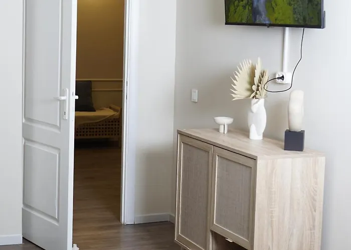 Διαμέρισμα Su Casa - Rezerva Acum Spatios Ultracentral, Ceai, Cafea, Filtru Apa Rece-fierbinte, Parcare Gratuita In Zona Κραϊόβα