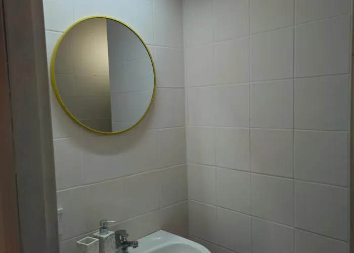 Διαμέρισμα Su Casa - Rezerva Acum Spatios Ultracentral, Ceai, Cafea, Filtru Apa Rece-fierbinte, Parcare Gratuita In Zona Κραϊόβα